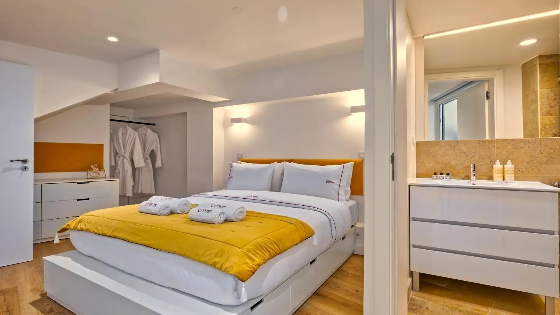 Inloveapartments - Luxury In Alfama Lisbon Apartment