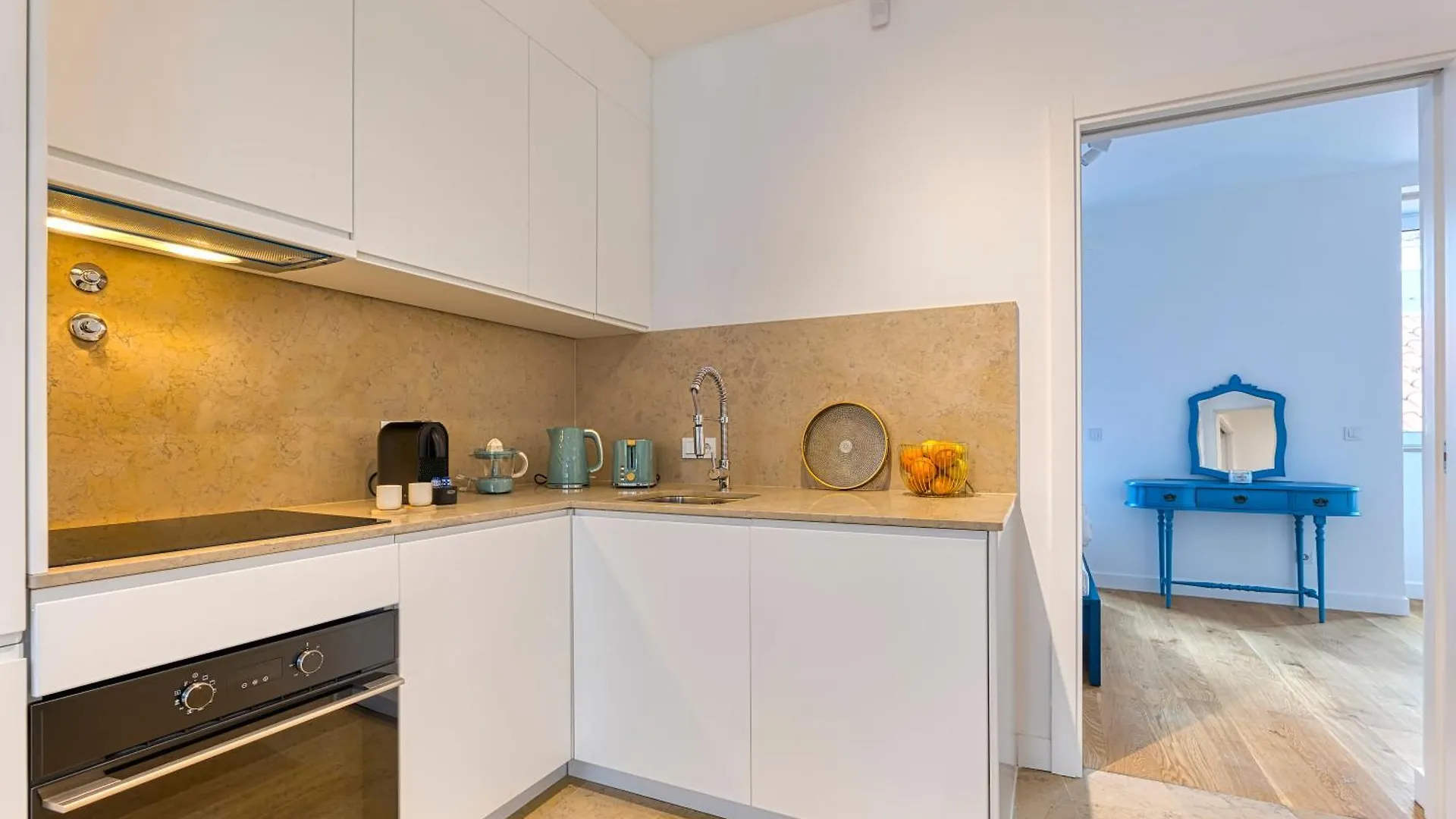 Inloveapartments - Luxury In Alfama Lisbon Apartment